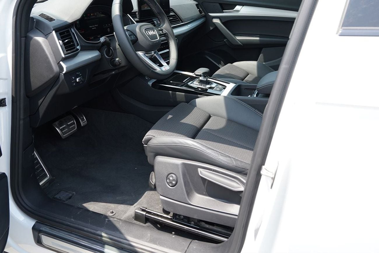 أودي Q5 40 TFSI S-LINE