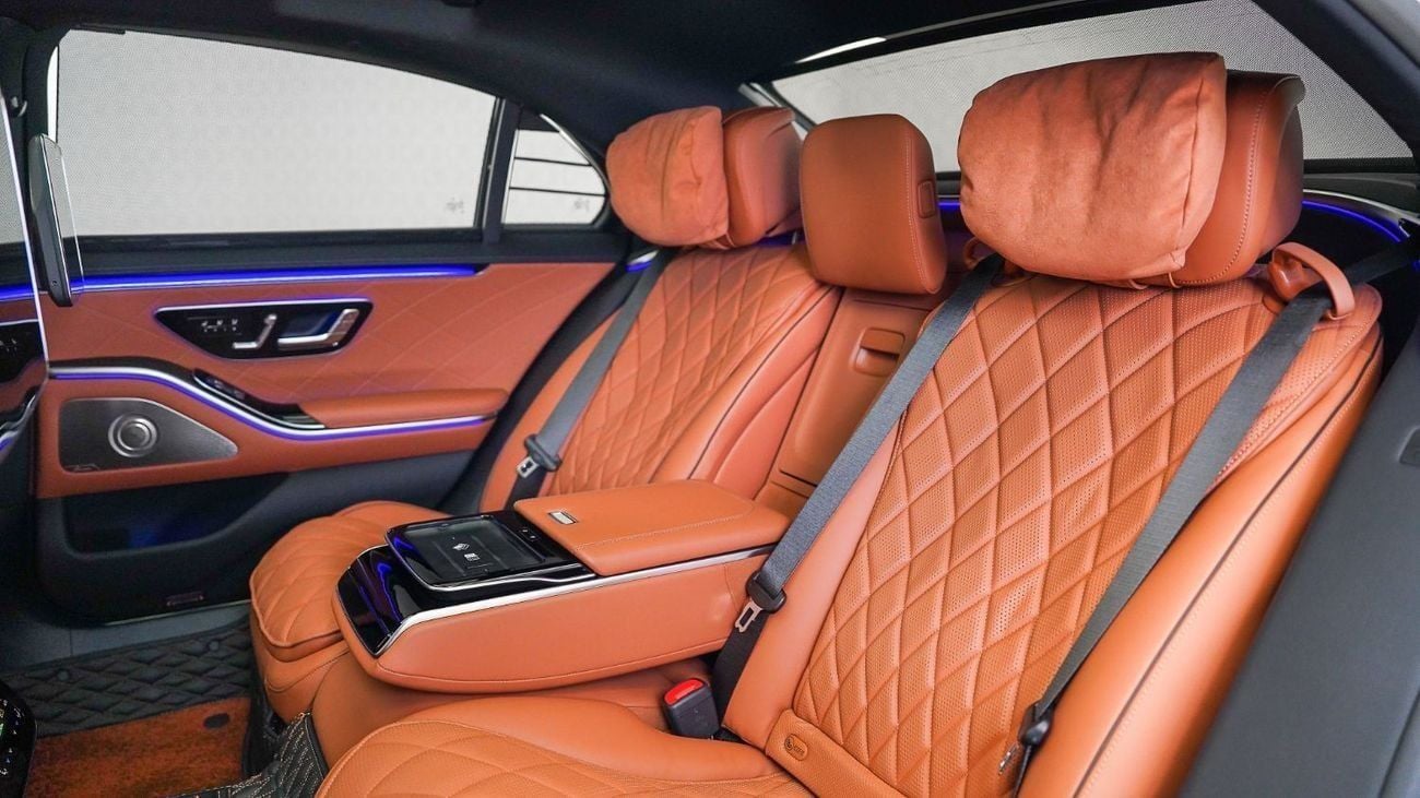 مرسيدس بنز S 500 S 500 AMG Line | AED  6,195 PM | Rear Seat Ent, Warranty 2028, Low KM | Ramadan Offer | GCC