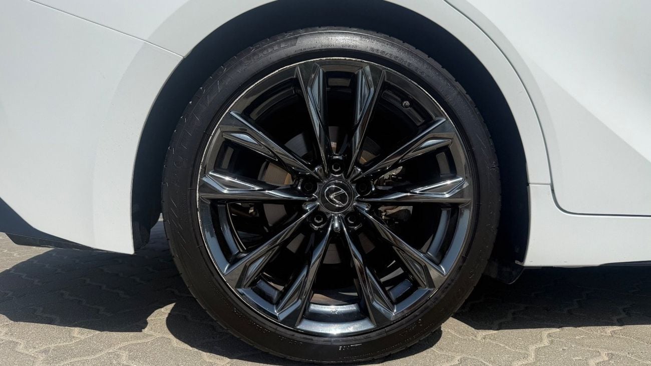 لكزس IS 350 F Sport Platinum 3.5L