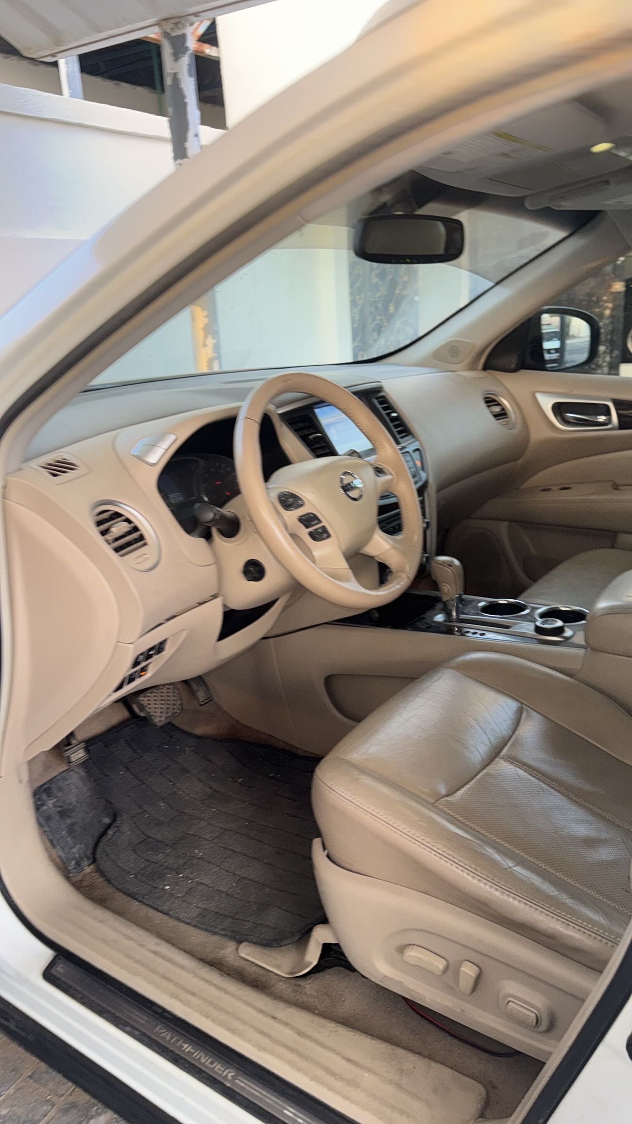 Nissan Pathfinder SV