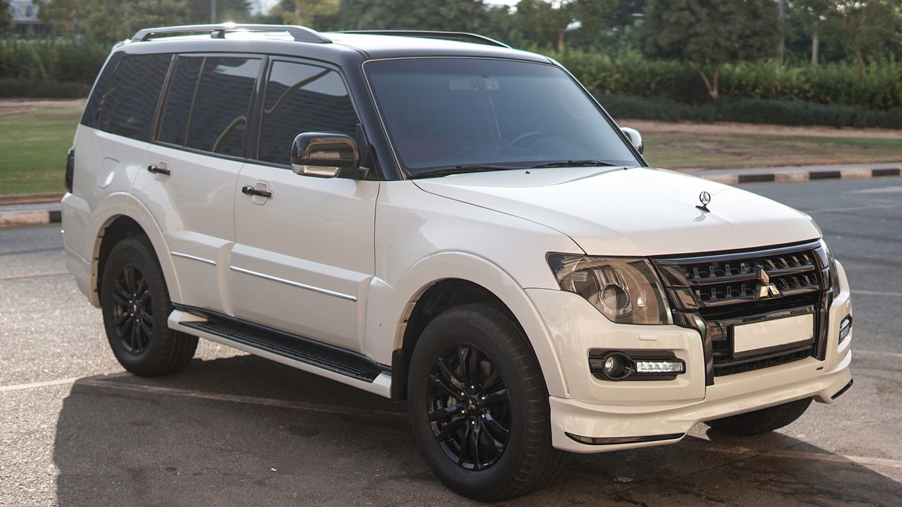 Mitsubishi Pajero Signature Edition GLS 4X4 3.8L V6 GCC