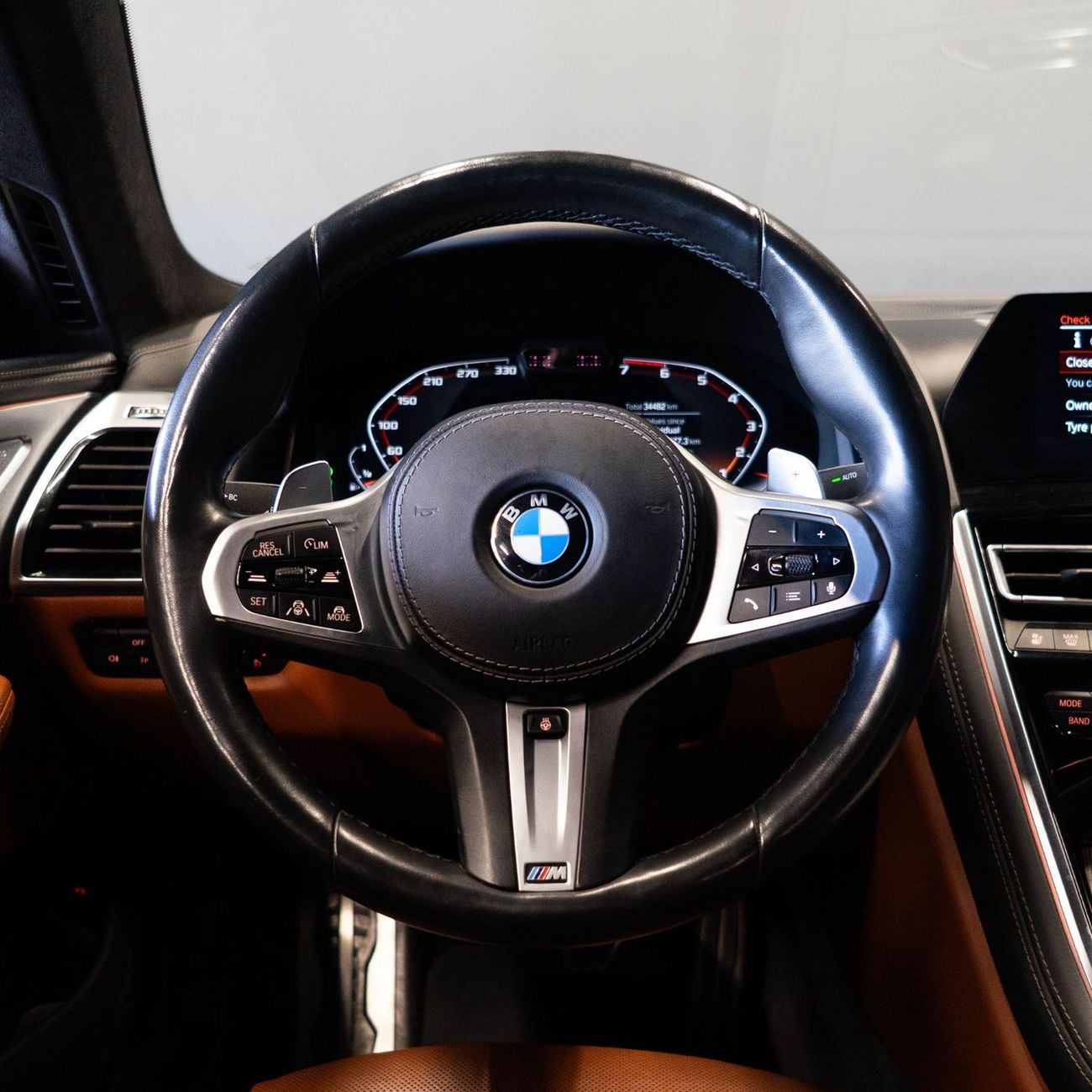 بي أم دبليو M850i xDrive
