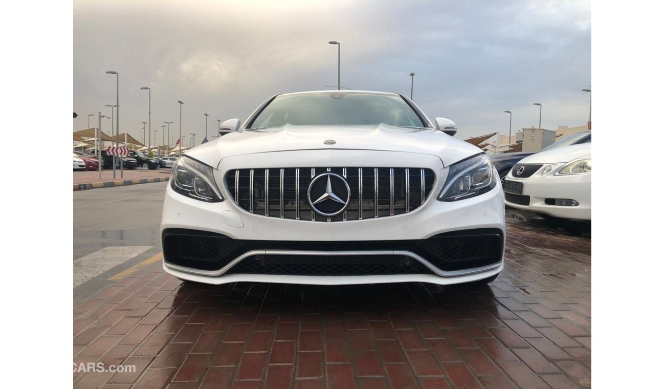 مرسيدس بنز C 350 موديل 2018 وارد نظيف جدا فل مواصفات فتحه سقف وكراسي جلد ومثبت سرعه وتحكم كهربي كامل ونظام صوت ممتاز