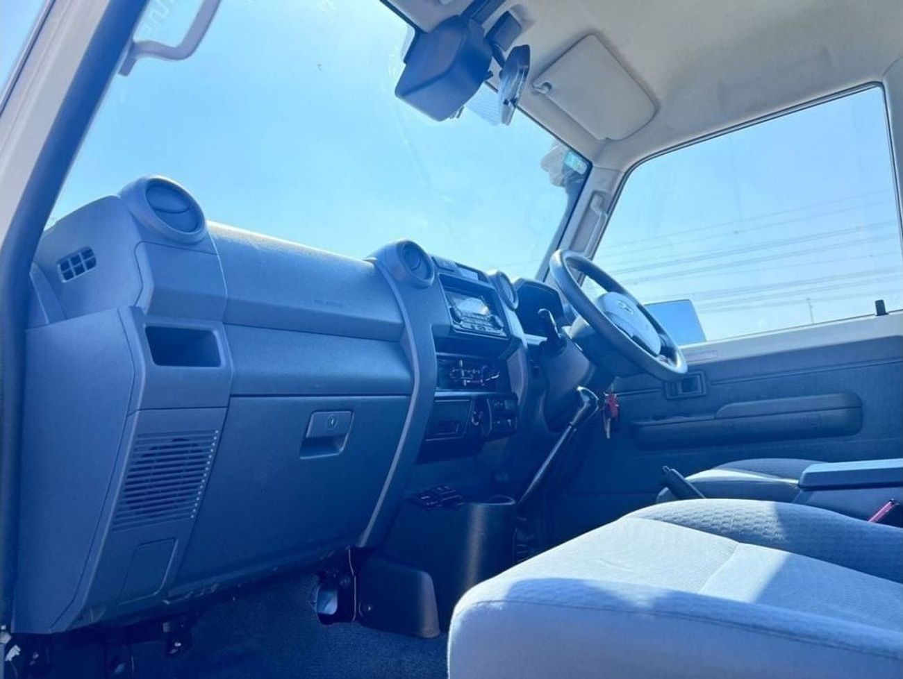 Toyota Land Cruiser Pick Up Diesel 4.5 Liter Single Cab Manual Gear 1VD Engine