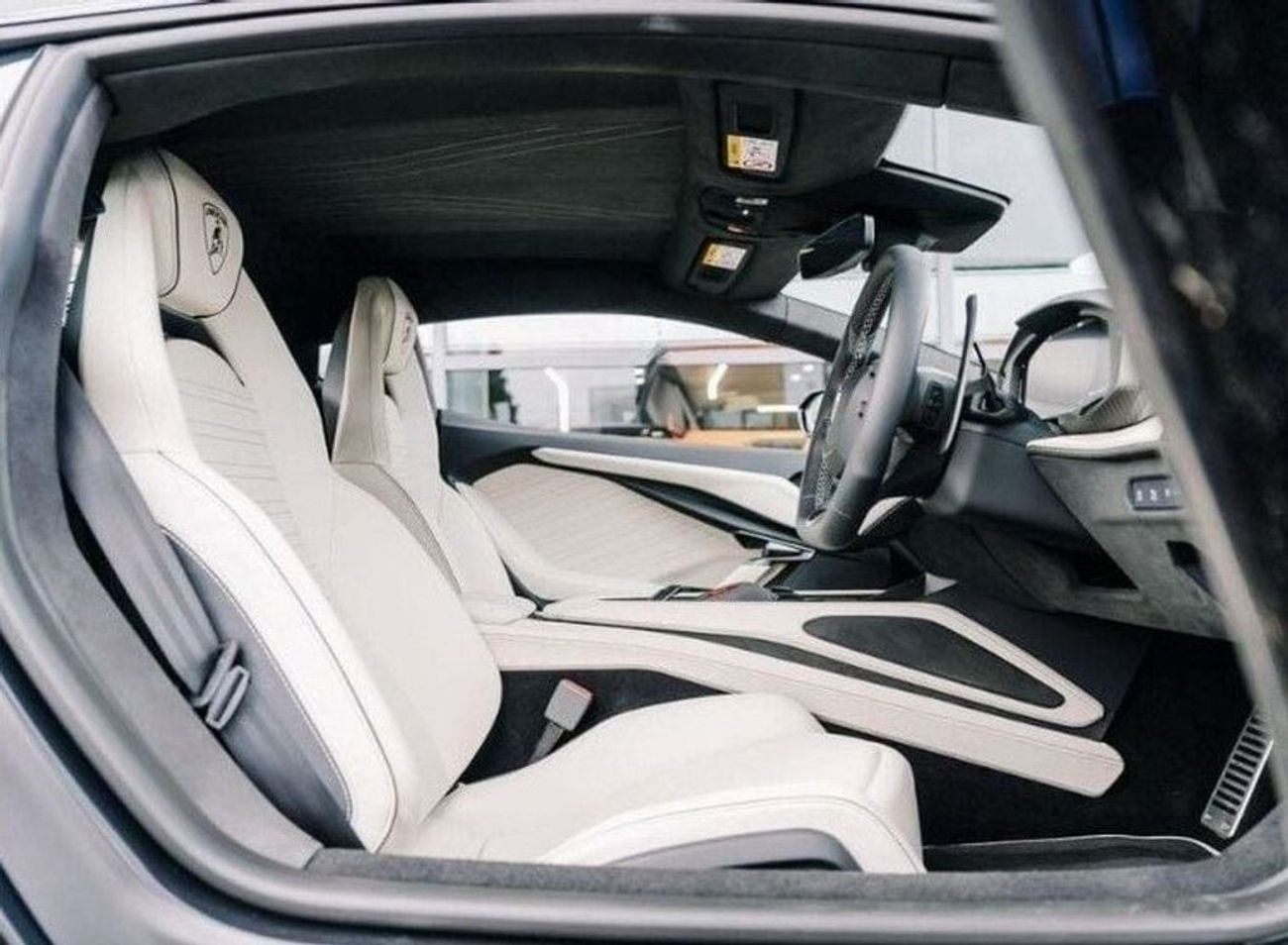 Lamborghini Revuelto 6.5L V12 Hybrid RIGHT HAND DRIVE