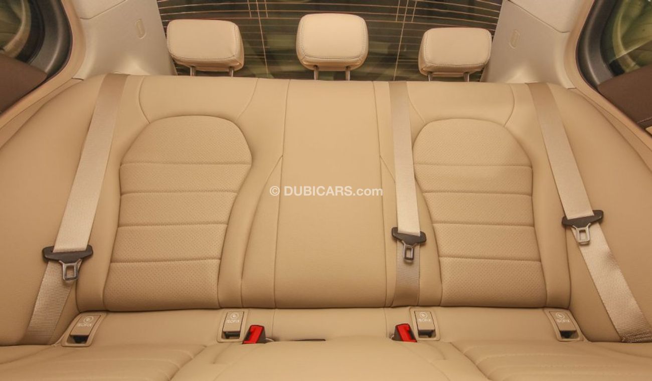 مرسيدس بنز C 200 AMG body kit