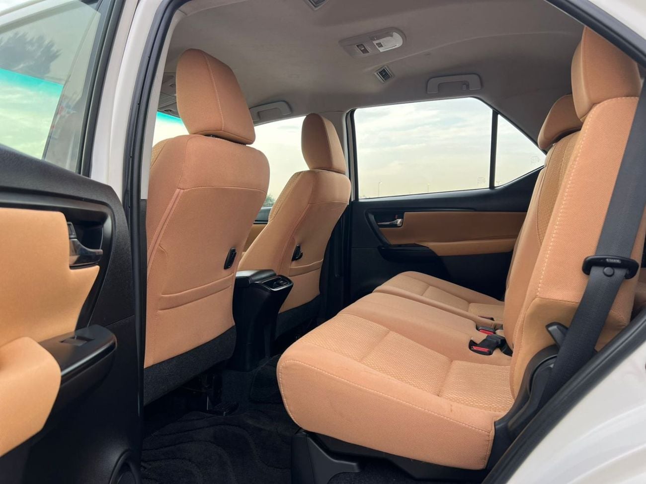 تويوتا فورتونر EXR 2019 Toyota Fortuner 2.7L V4 -AWD 4x4 GCC - Rear CAM & Sensor - Cruise Control
