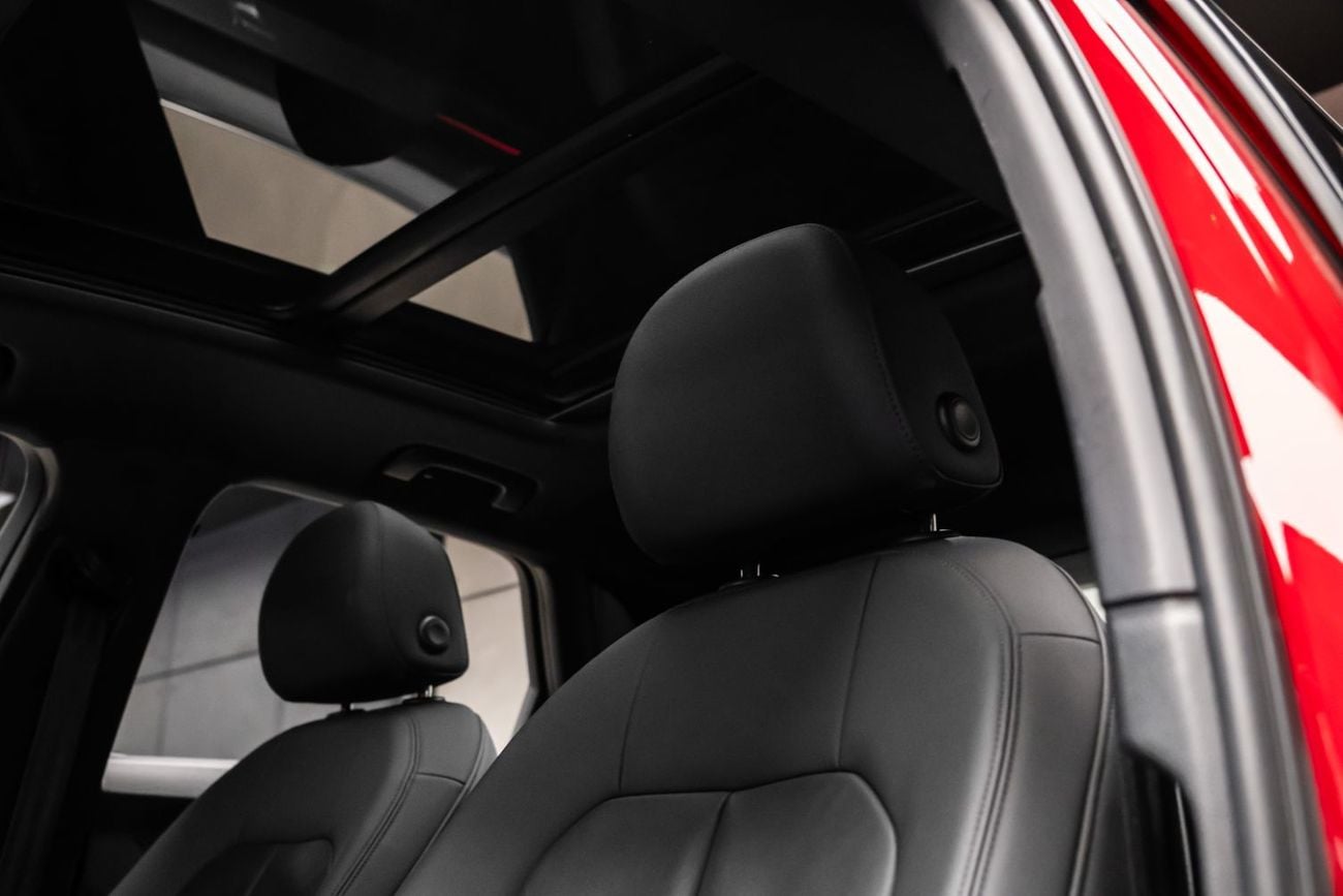 أودي Q3 35 TFSI S-LINE 35 TFSI | GCC Specs | Full Options | Warranty Available