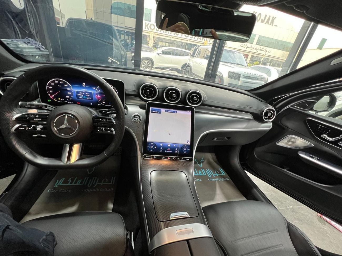 Mercedes-Benz 300 C300 2024 FULL OPTION ECXELLENT CONDITION