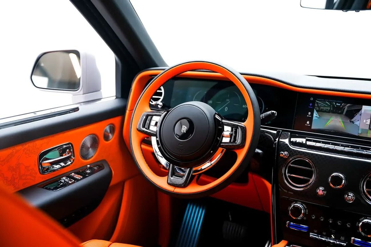 Rolls-Royce Cullinan BLACK BADGE WITH WARRANTY AND SERVICE CONTRACT