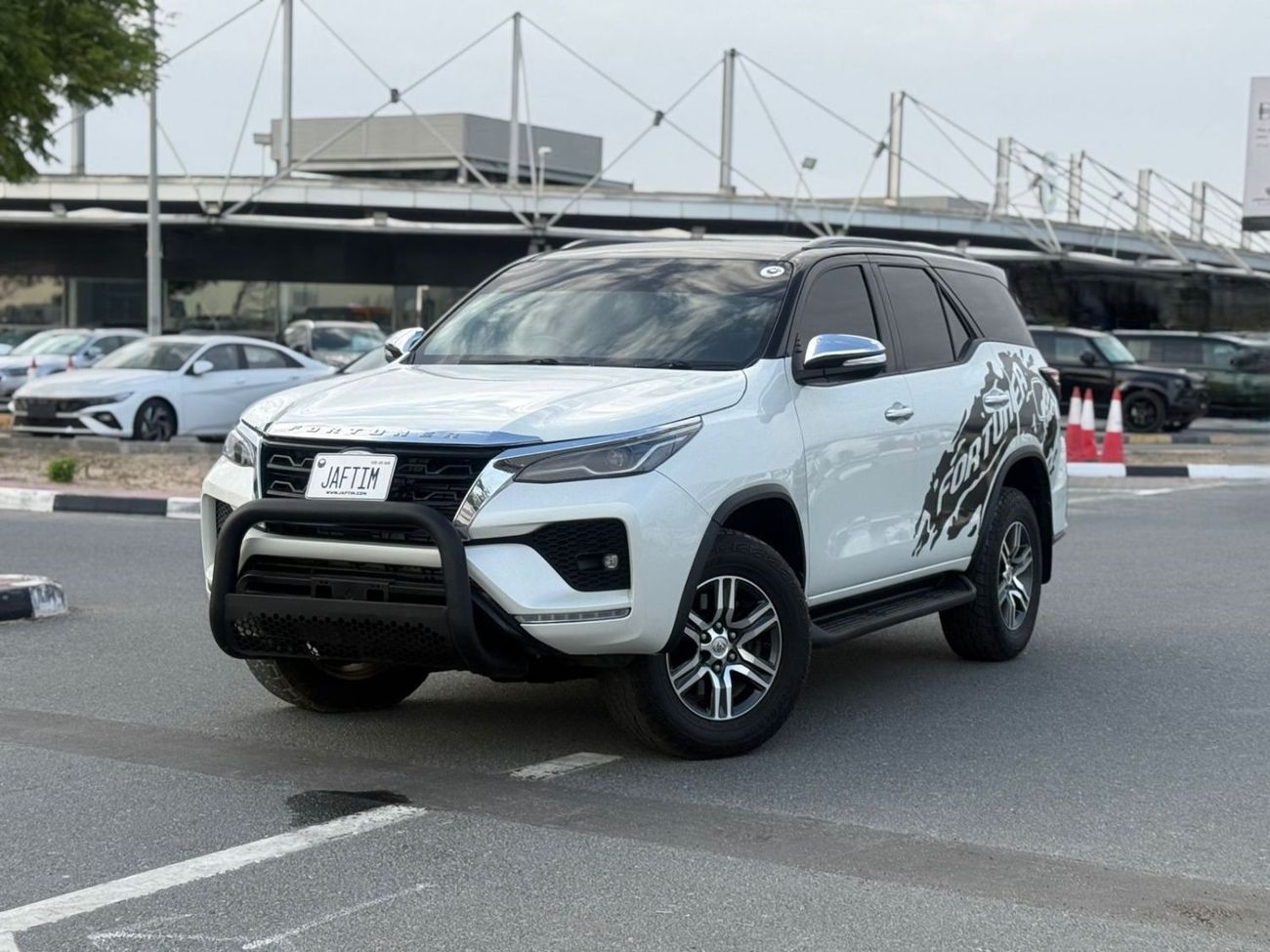 تويوتا فورتونر 2016 | 2.8L DIESEL ENGINE | AT | RHD | HEAVY NUDGE BAR | PADDLE SHIFTER | PUSH START ENGINE | CRUISE
