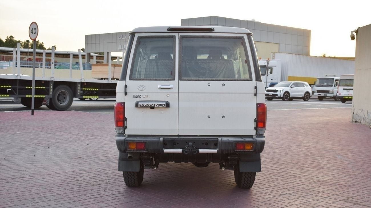 تويوتا لاند كروزر 70 LC76 Diesel V8 4.5L 5Doors