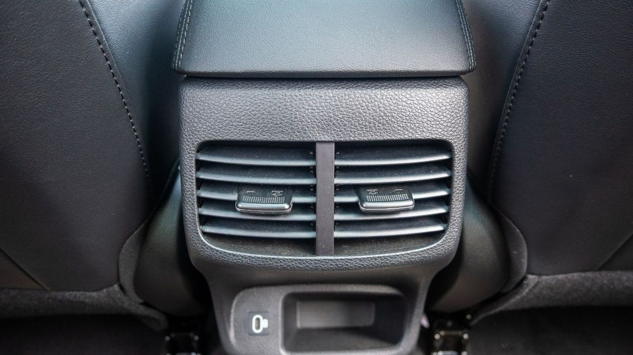 Kia Seltos kia Seltos 2025 1.5L Petrol 4 Cylinder Transmission Automatic  panoramic roof Olive Green Outside Bl