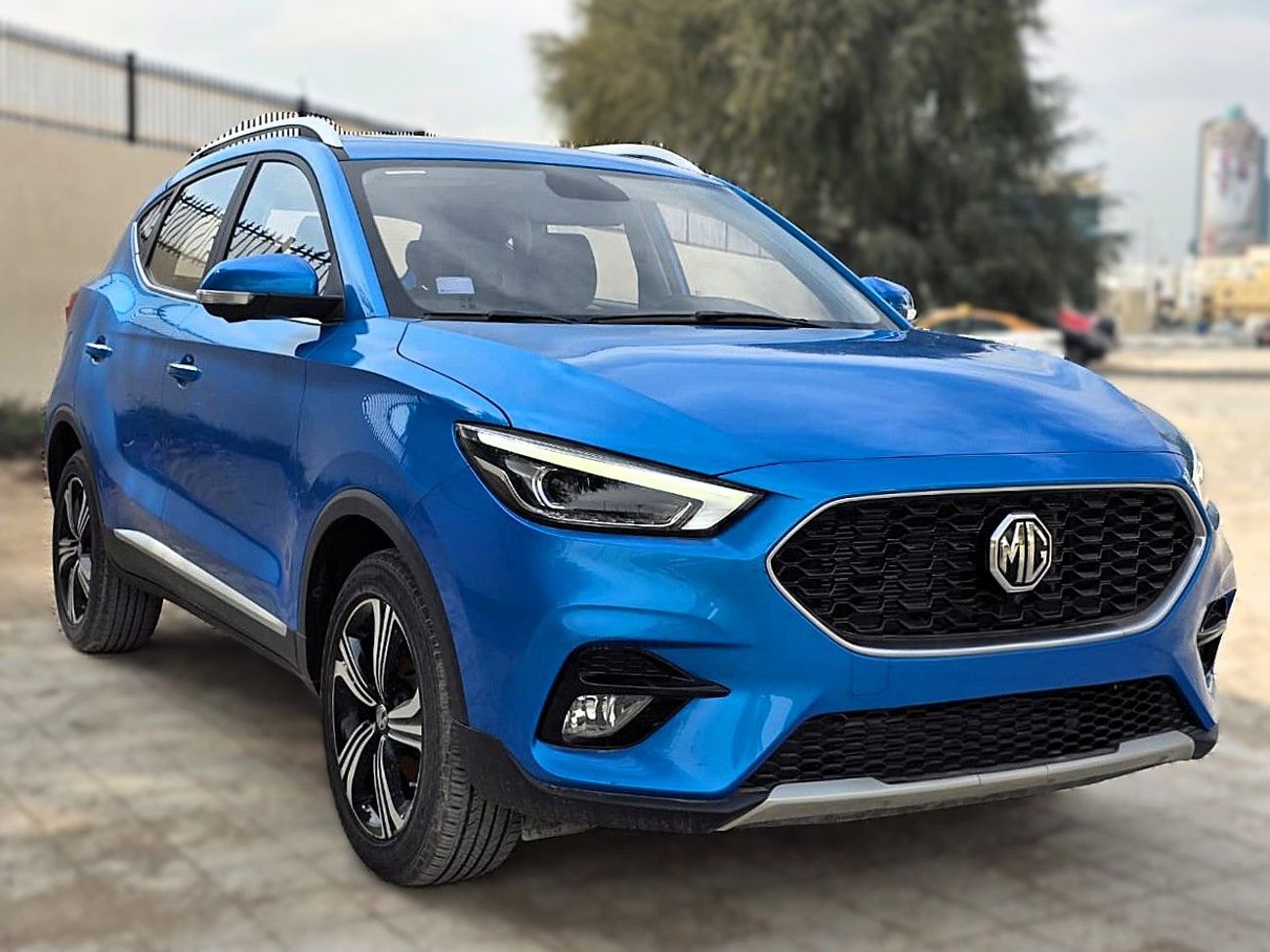 MG ZS USED MG ZS LUXURY 1.5L A/T SUV FWD GCC BLUE COLOR 2024