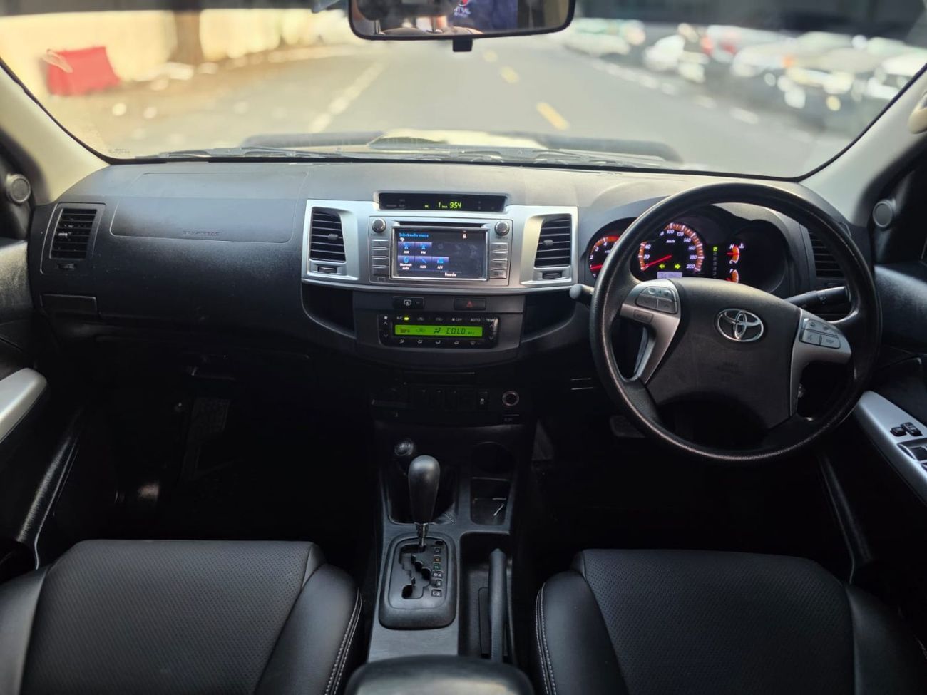 Toyota Hilux 2015 | 3.0L DIESEL | AT | RHD | DOUBLE CABIN | HEAVY BULL BAR | AIR SNORKEL | SPORTS BAR