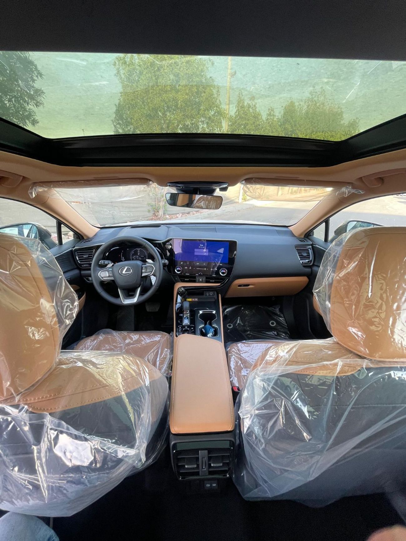 لكزس NX350h 2.5L Hybrid Full Option GCC ( White Also Available)