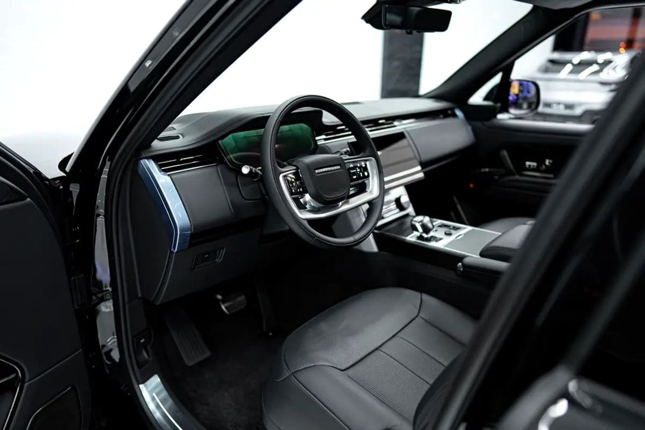 Land Rover Range Rover Autobiography SV 5.0L MIDDLE EAST SPECS | SV P530 | REAR TVS | LEG REST TWO TONE INTERIOR