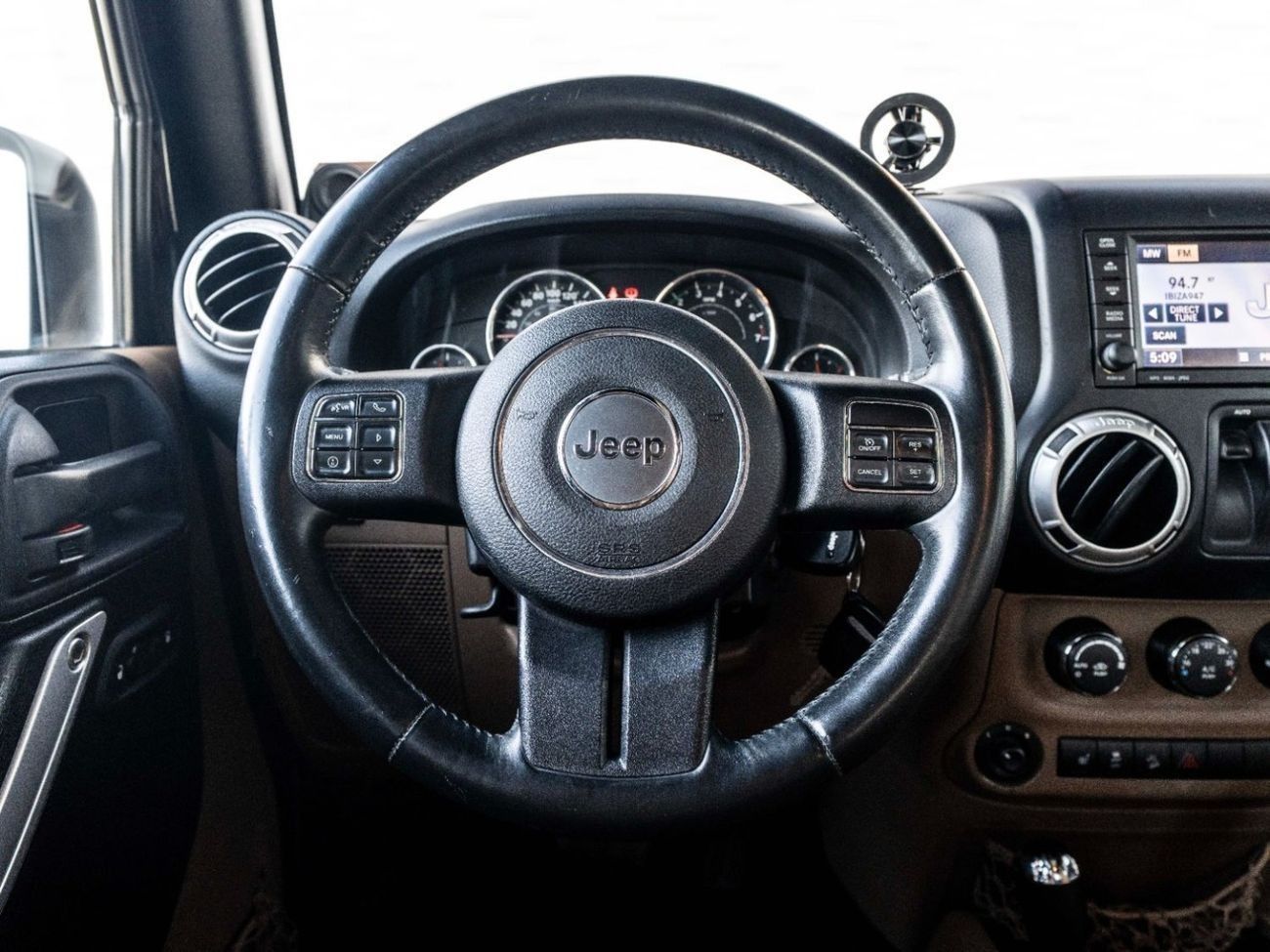 Jeep Wrangler Sahara Plus 3.6L A/T