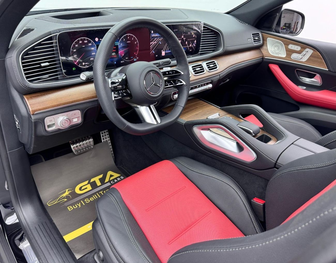 Mercedes-Benz GLE 450 Coupe 2025 Mercedes Benz GLE450 AMG 4MATIC Coupe, Mercedes Warranty, Full Option, Very Low Km, GCC