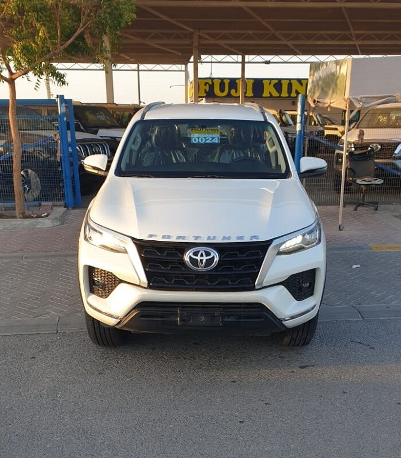 Toyota Fortuner 2.7L 4WD (PETROL)