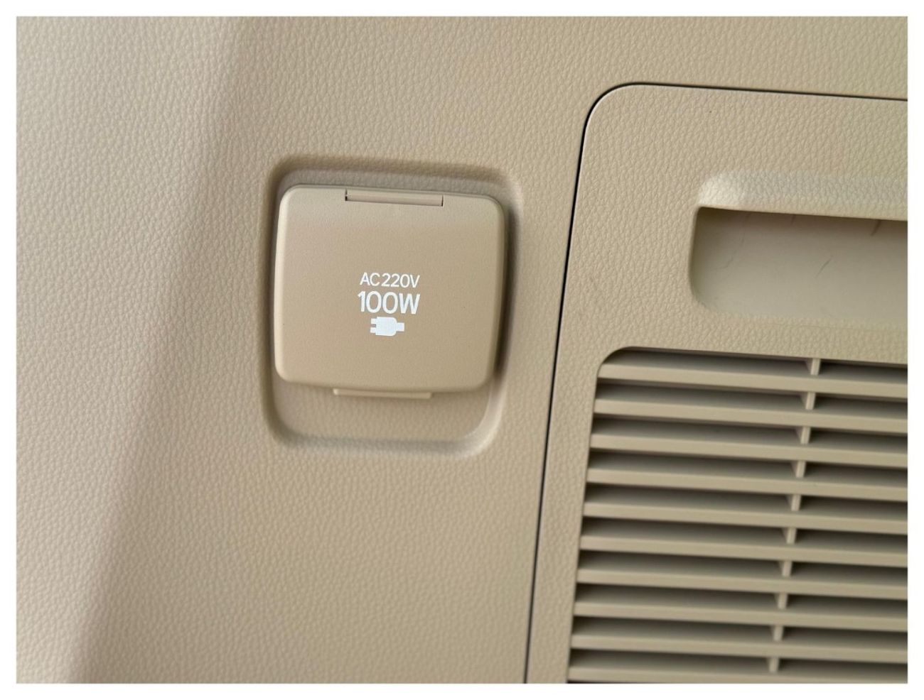 Toyota Land Cruiser GXR 4.0L FULL OPTION WITH SUNROOF AND COOLING BOX