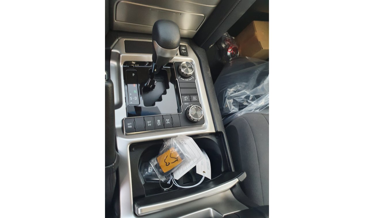 Toyota Land Cruiser 4.6L Petrol, DVD Camera, Sunroof (CODE # TLGXR21)