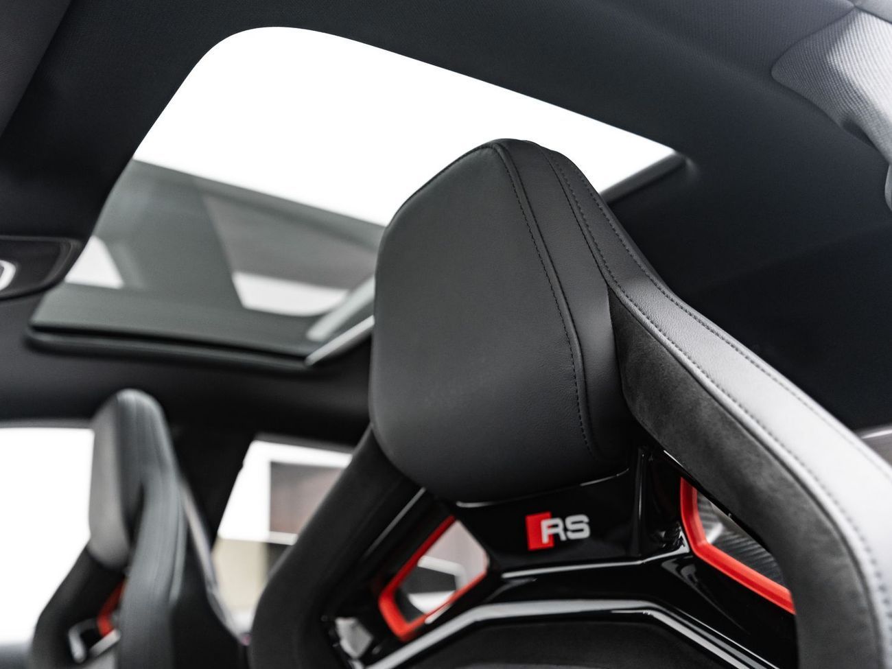 أودي RS5 2025 Audi RS5 Competition, November 2029 Audi Warranty + Service Contract, Low KMs, GCC