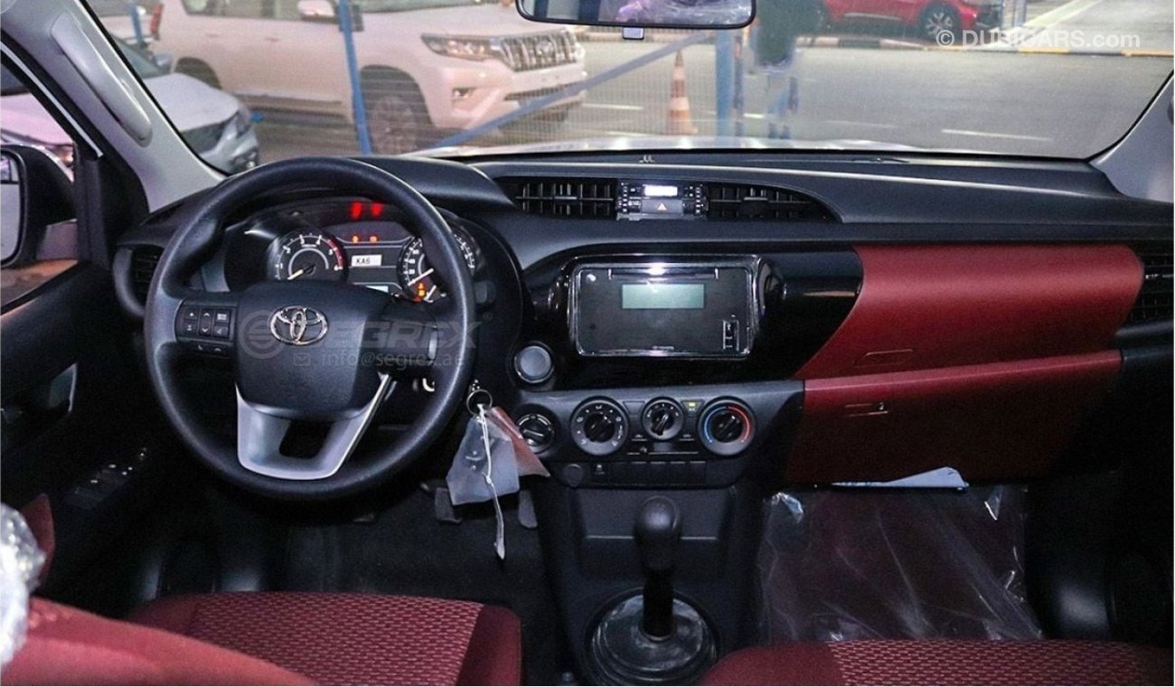 Toyota Hilux 2.4 M/T Power Option 4x4