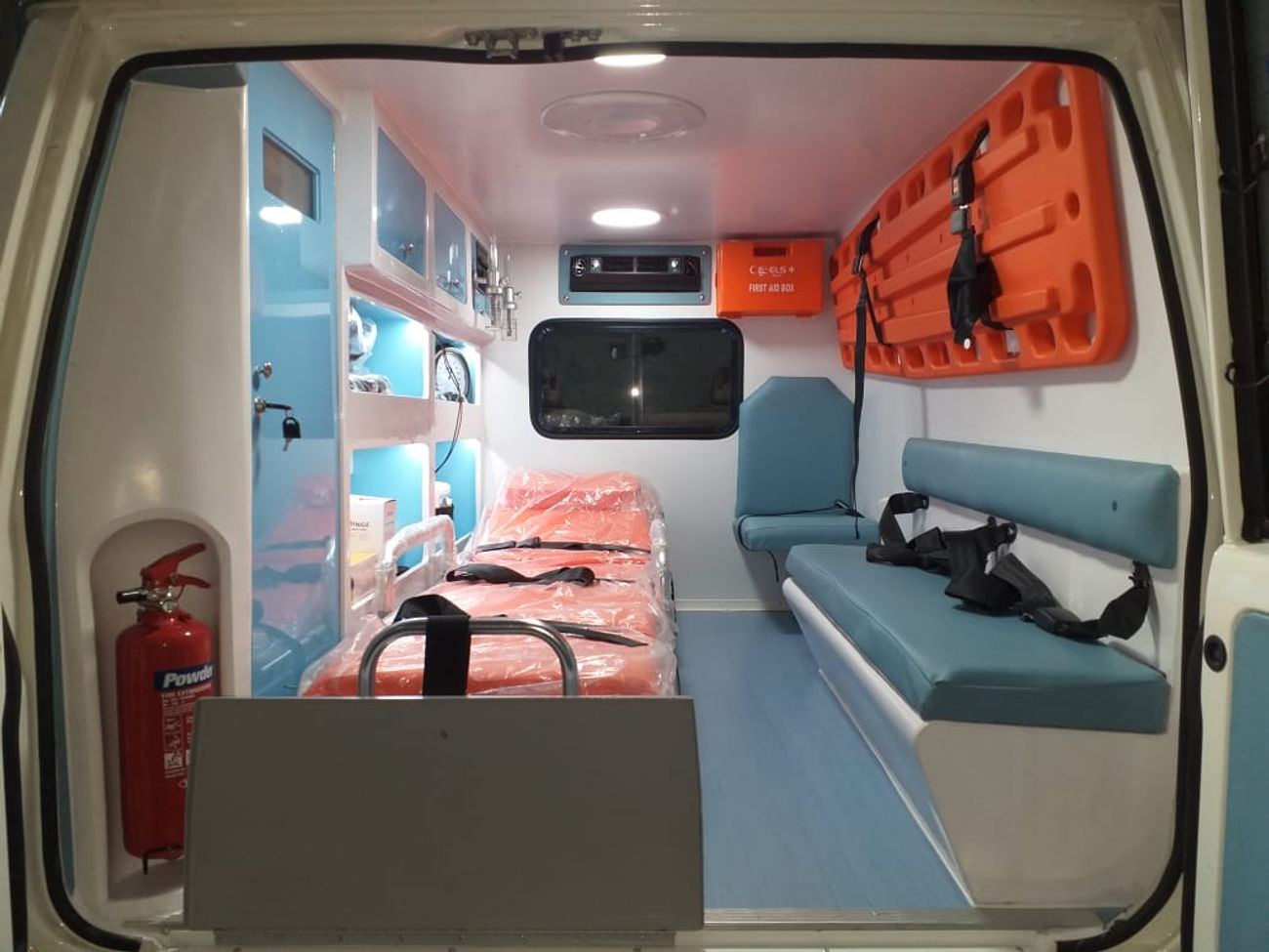 تويوتا لاند كروزر 2026 Toyota Land Cruiser LC78 3doors 4.2L Diesel V6 (Ambulance)