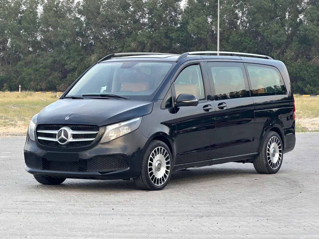 Mercedes Benz V 250 AVANTGARDE LWB