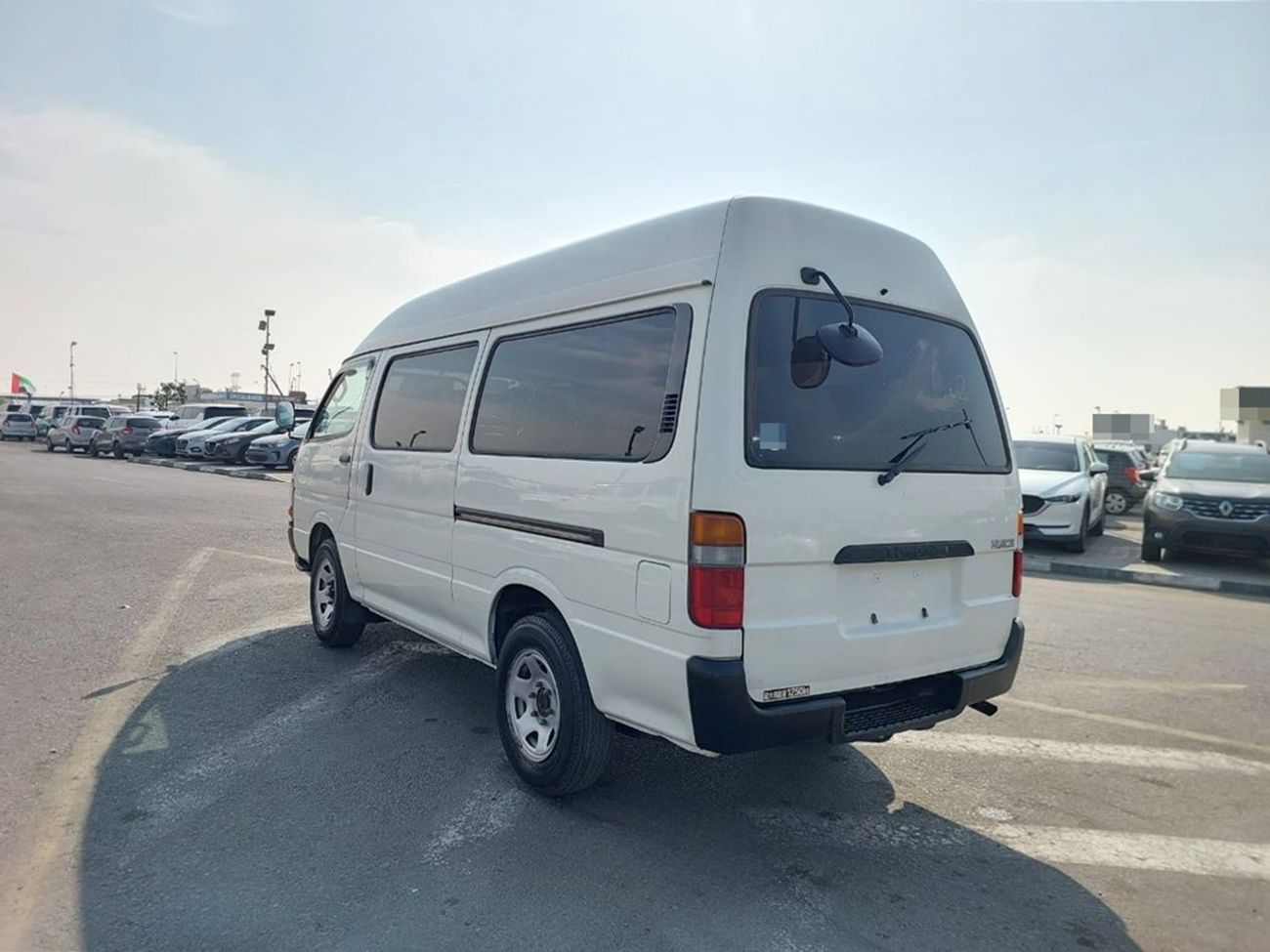 Toyota Hiace TOYOTA HIACE VAN RHD 2002 MODEL 2.0 L PETROL MANUAL(PM05893)