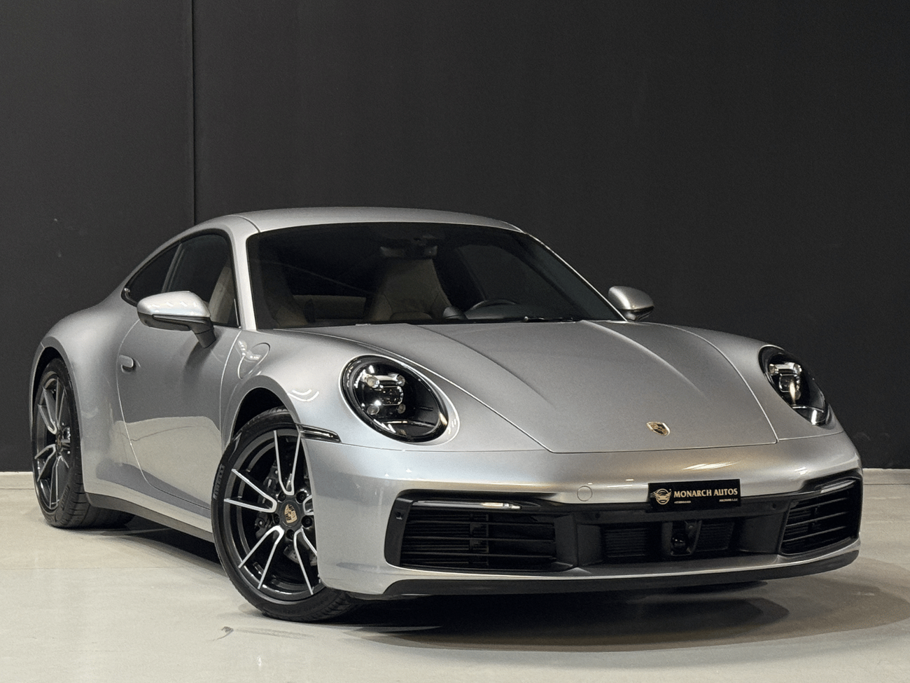 بورش 911 Carrera 4 | Sport Chrono | Matrix LED | Adaptive Cruise | 17K KM