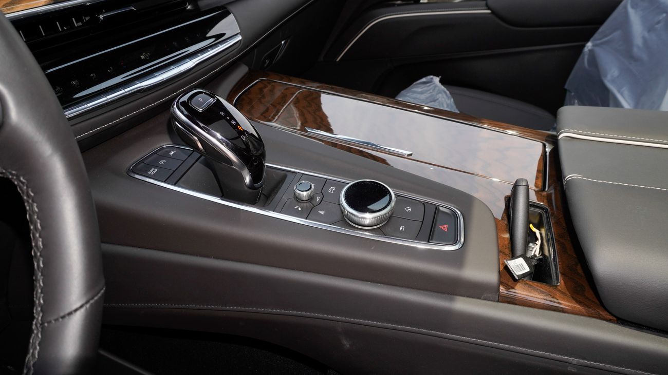 Cadillac Escalade 600