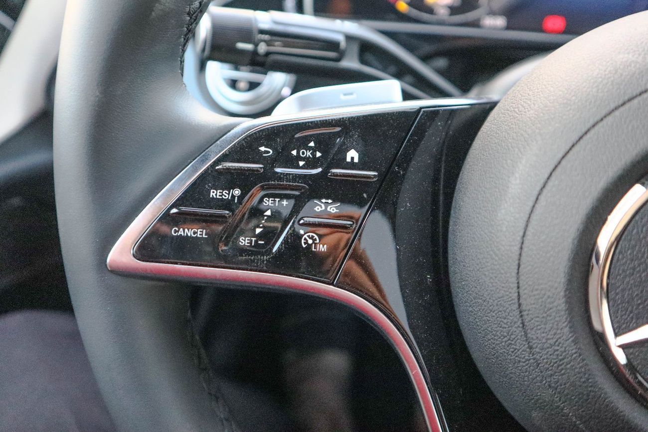 Mercedes-Benz E200 2.0L