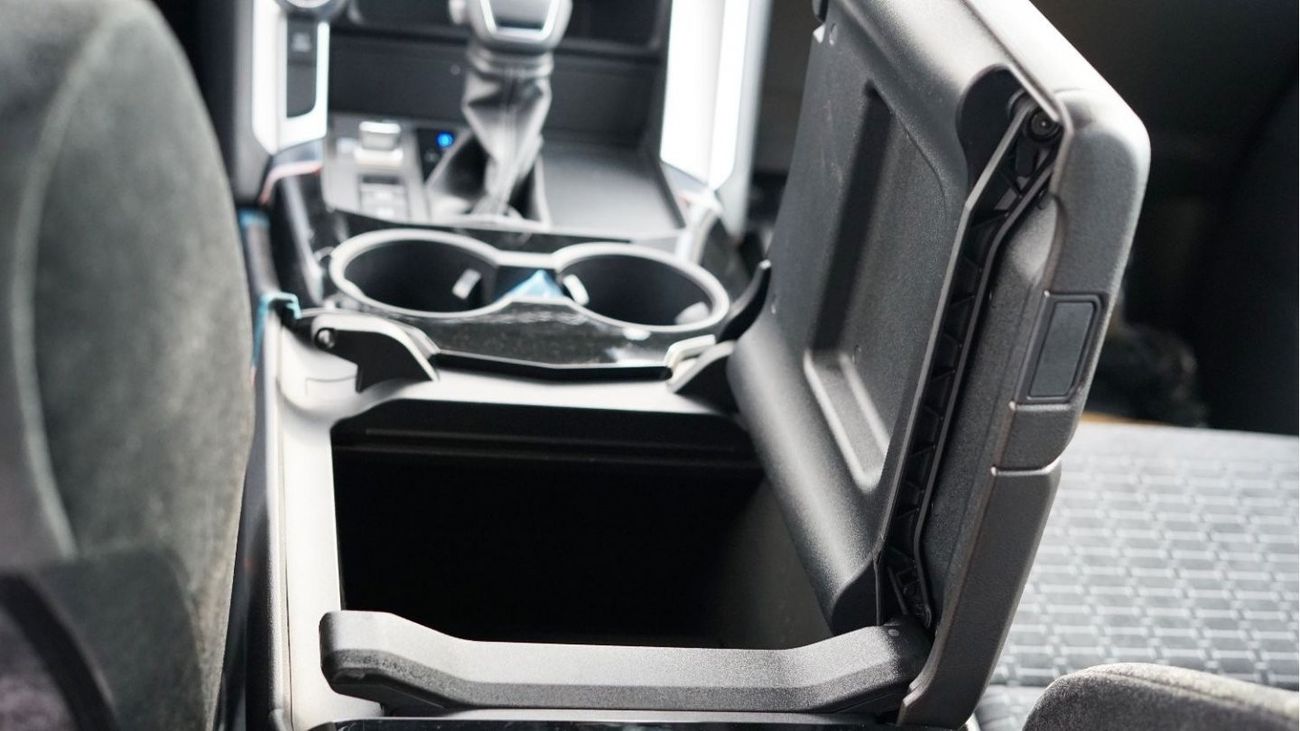 Toyota Land Cruiser Toyota Land Cruiser 300 -E 3.3L DIESEL 2023