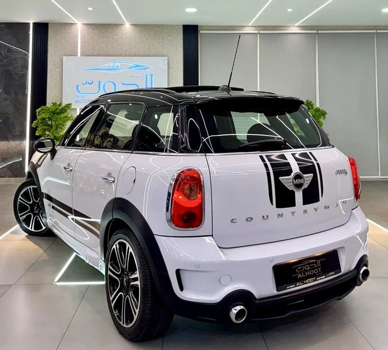 Mini Countryman John Cooper Works 1.6L UNIQUE JOINS COOPER WORKS || ACCIDENT FREE || GCC || PANORAMIC ROOF