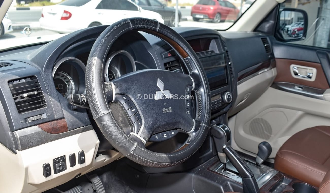 Mitsubishi Pajero GLS