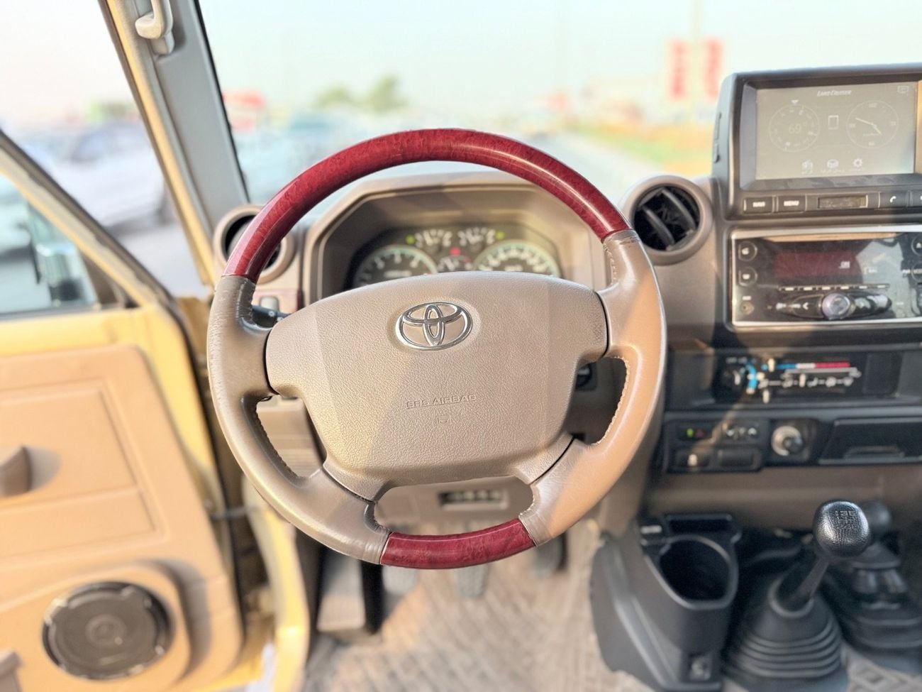 تويوتا لاند كروزر بيك آب Toyota landcuriser pickup Double Cabin 4.5L Years Diesel 8 cylinder Left hand drive