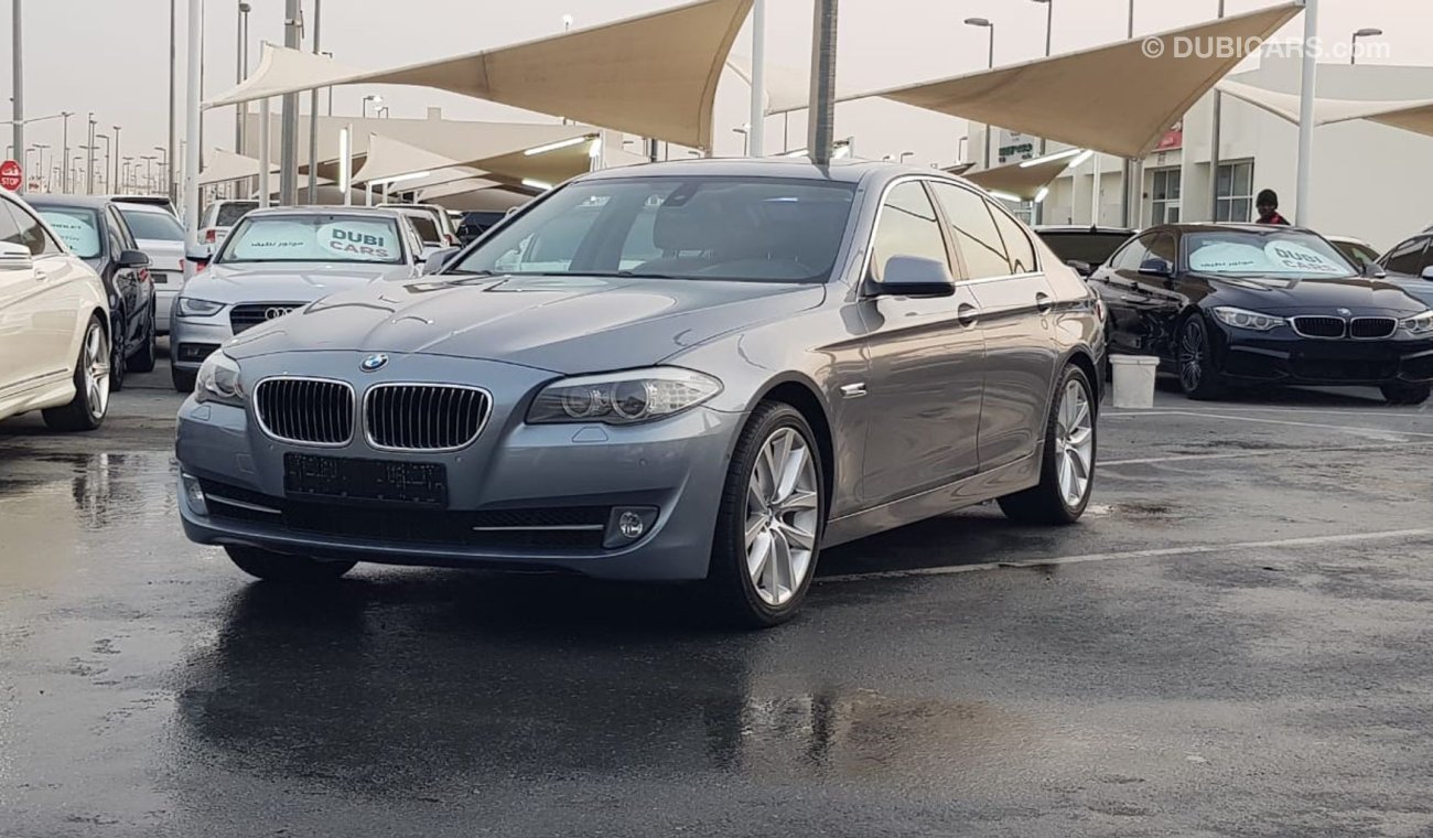 BMW 535i Bmw 535 model 2011 GCC car prefect condition full option low mileage excellent sound system radio Bl