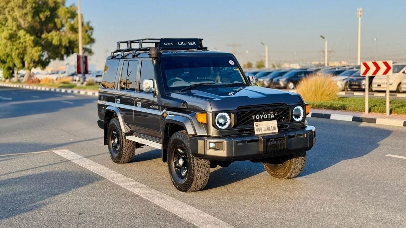 Toyota Land Cruiser 70 FACELIFTED TO 2024 | 4.5L DIESEL ENGINE | MANUAL TRANSMISSION |