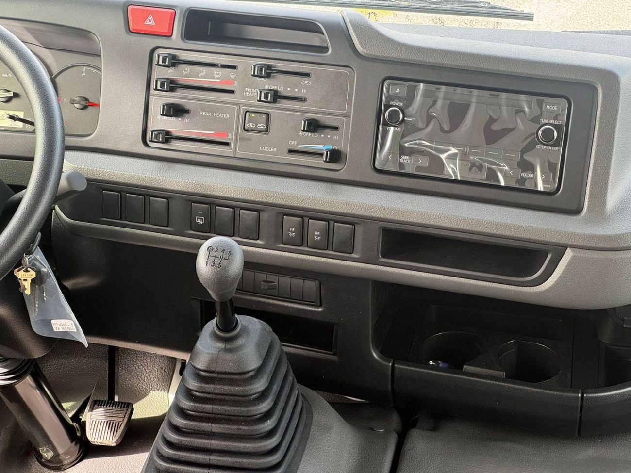 تويوتا كوستر 2.7L (23-Seater)