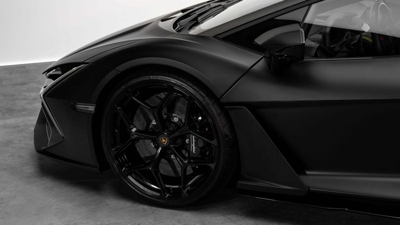 لامبورغيني ريفويلتو - 2025 - GCC Specs - Under 5-Year Warranty and Service Contract