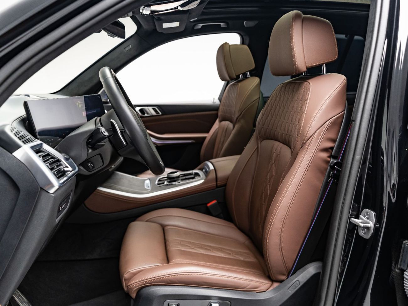 BMW X5 40i M Sport 3.0L 2024 BMW X5 xDrive40i, 2029 BMW Warranty + Service Contract, Low KMs, GCC