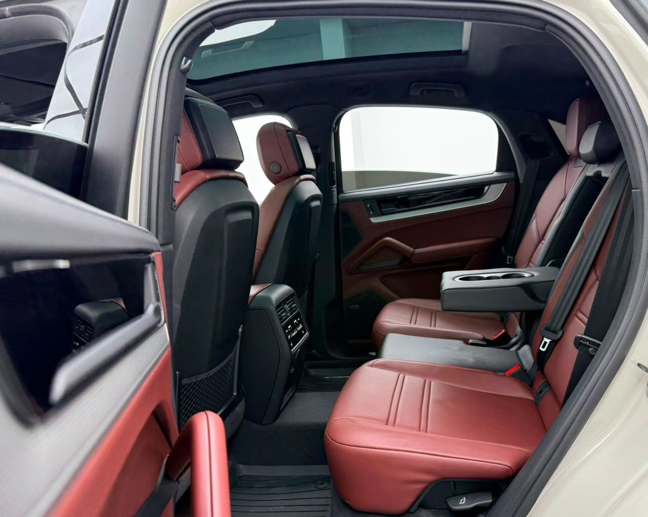 Porsche Cayenne 2025 Porsche Cayenne S, Porsche Warranty+Full Service History, GCC