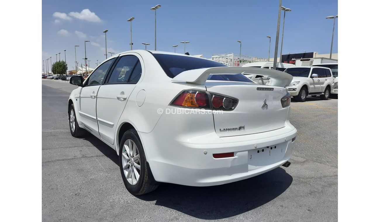 Mitsubishi Lancer Mitsubishi Lancer 2015 2.0 g cc full automatic