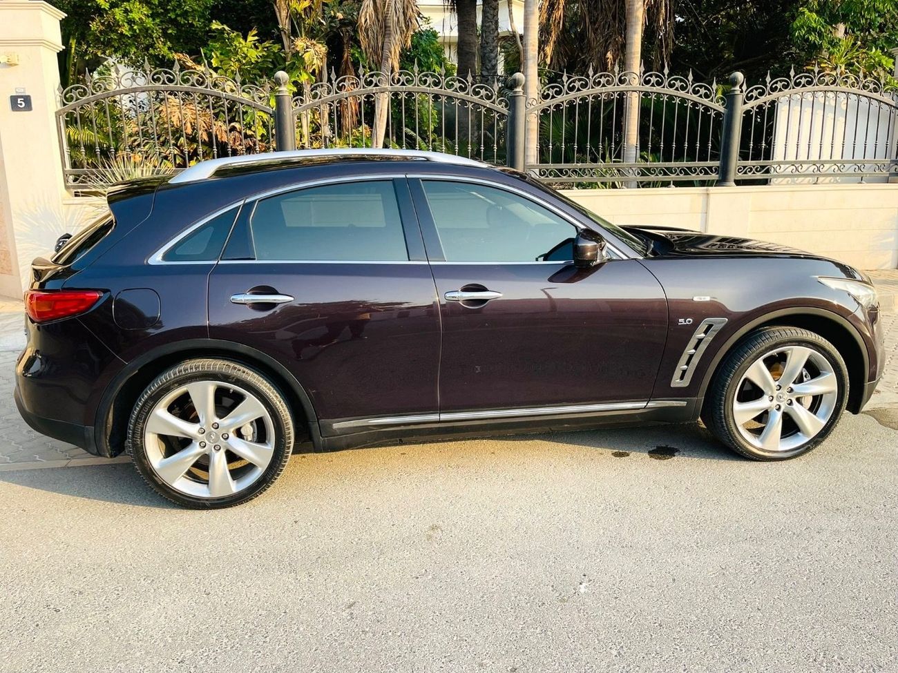 إنفينيتي QX70