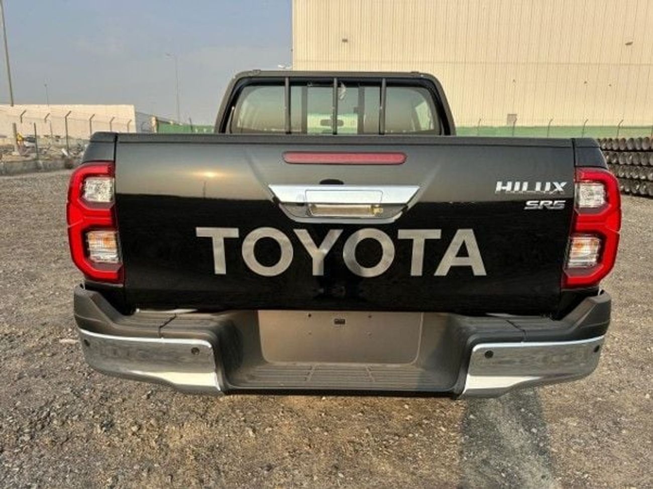 Toyota Hilux 2026 Toyota Hilux SR5 Double Cab Pickup 4.0L V6 Petrol A/T 4x4 Export Only