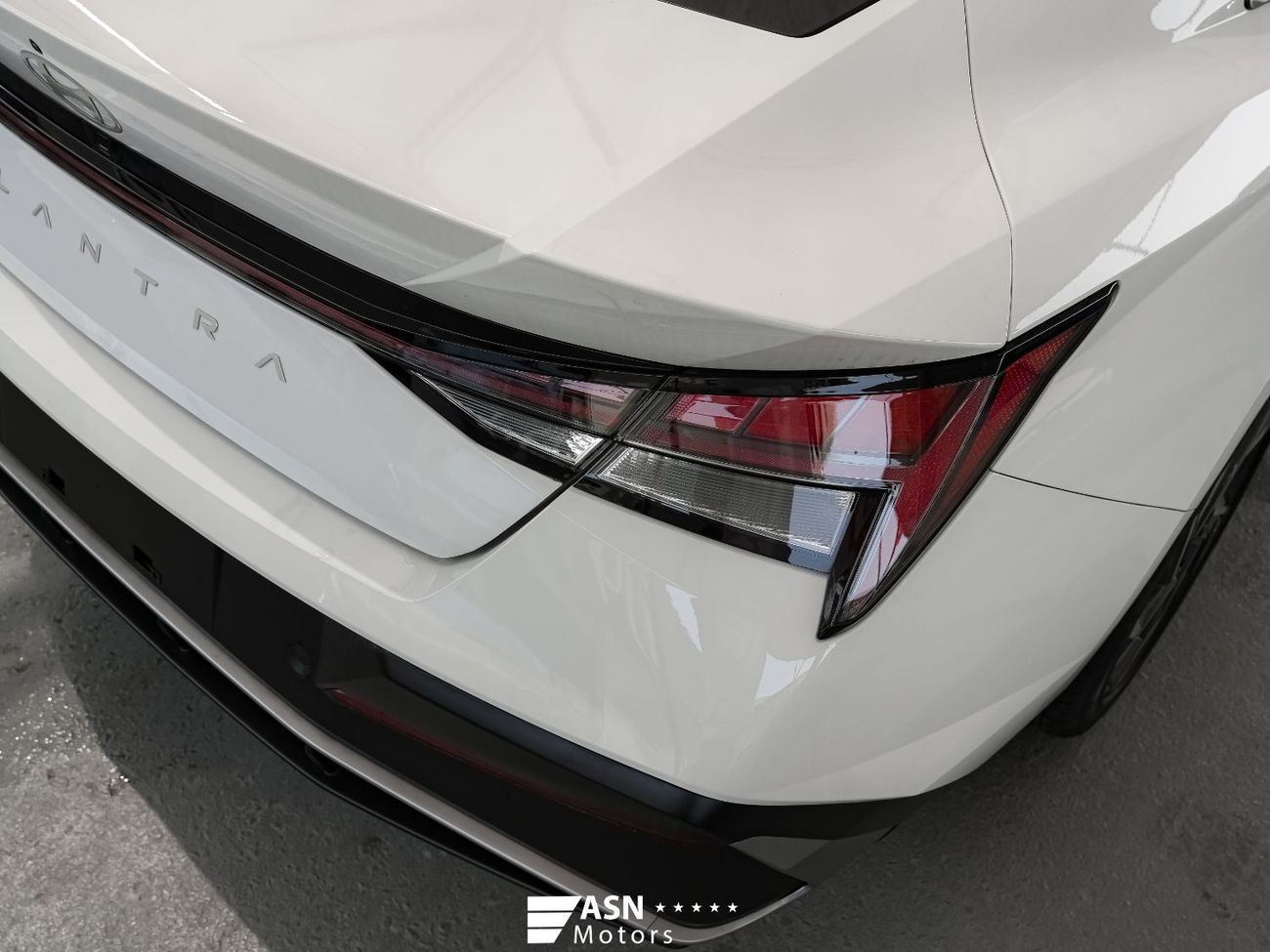 هيونداي إلانترا Lux Premium 1.5L 2025 (Export Price)