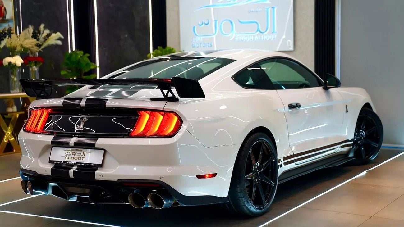 Ford Mustang GT California Special 5.0L (435 HP) Coupe A/T VIP || ORIGINAL CHILBI V8 KIT || FULL CARBON FIBER || 