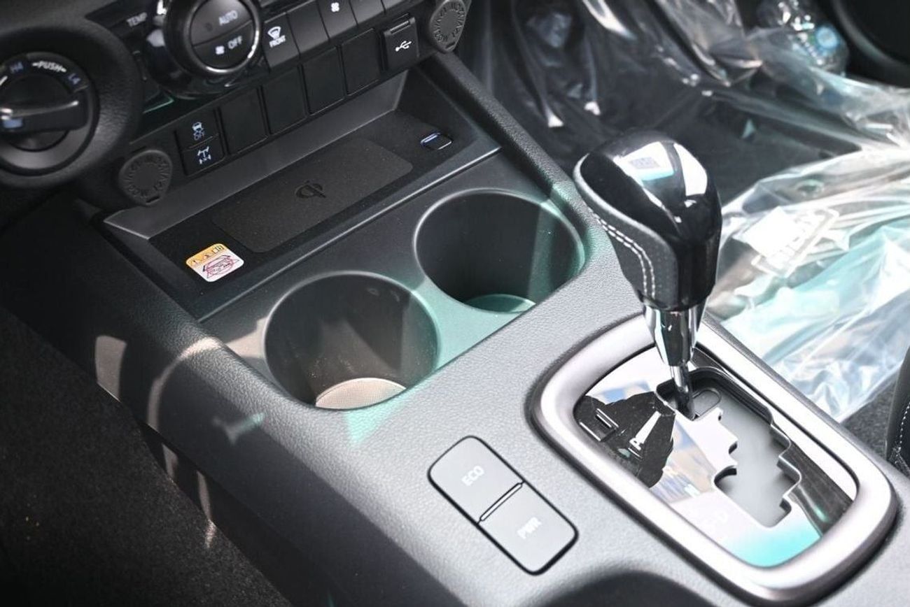 تويوتا هيلوكس GR Sport 2.8L Toyota Hilux GR-Sport 2.8L Diesel 4WD Pickup, Model 2024, Color White (Export Price)